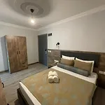 Gazde/Camere de închiriat Seven Antalya