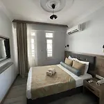 Seven Gazde/Camere de închiriat *