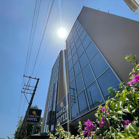 Seven Δωμάτια σε οικογενειακή κατοικία